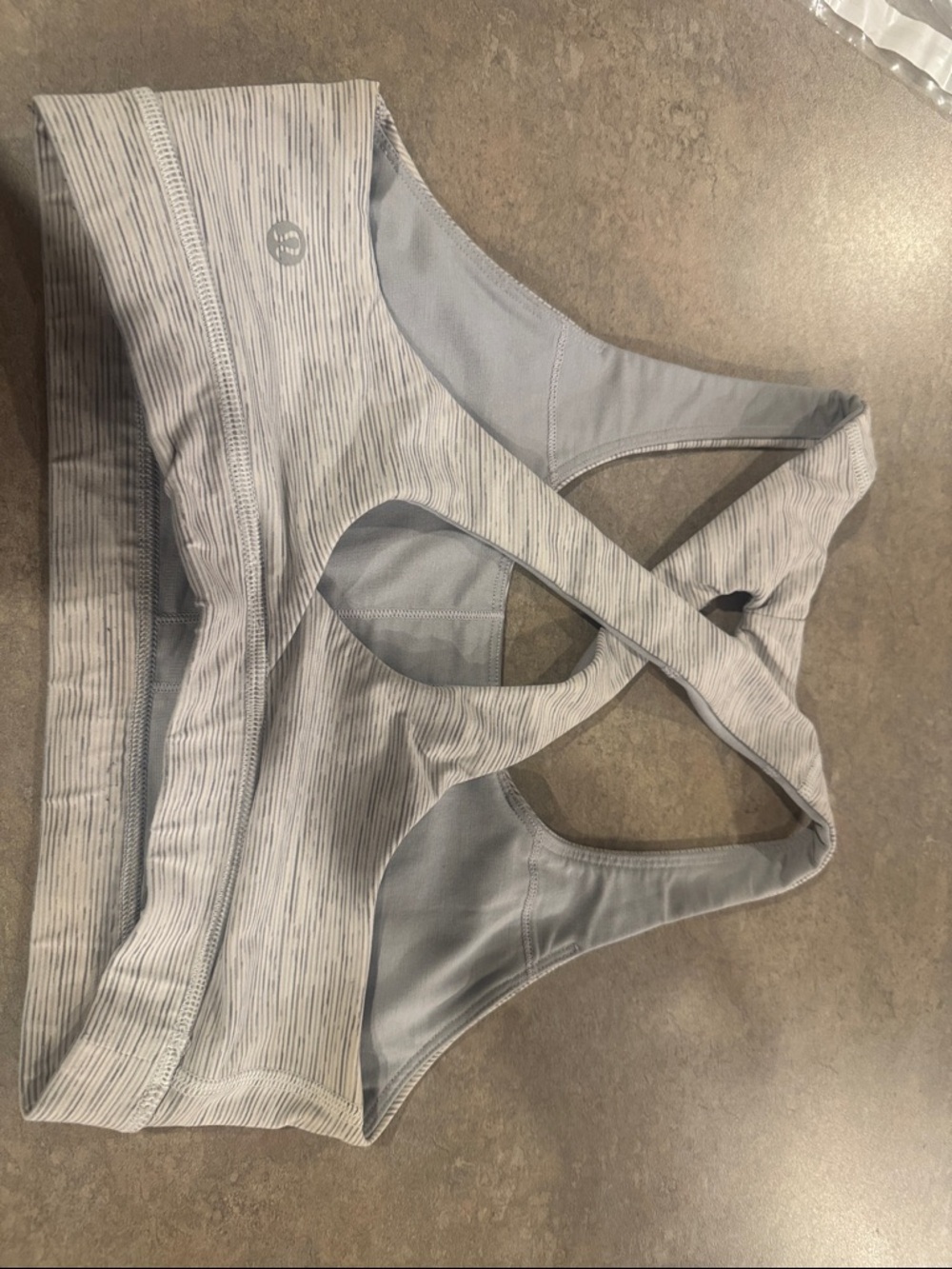 Lululemon Time to Sweat Bra Athletic womes size 6 color gray cross back design
